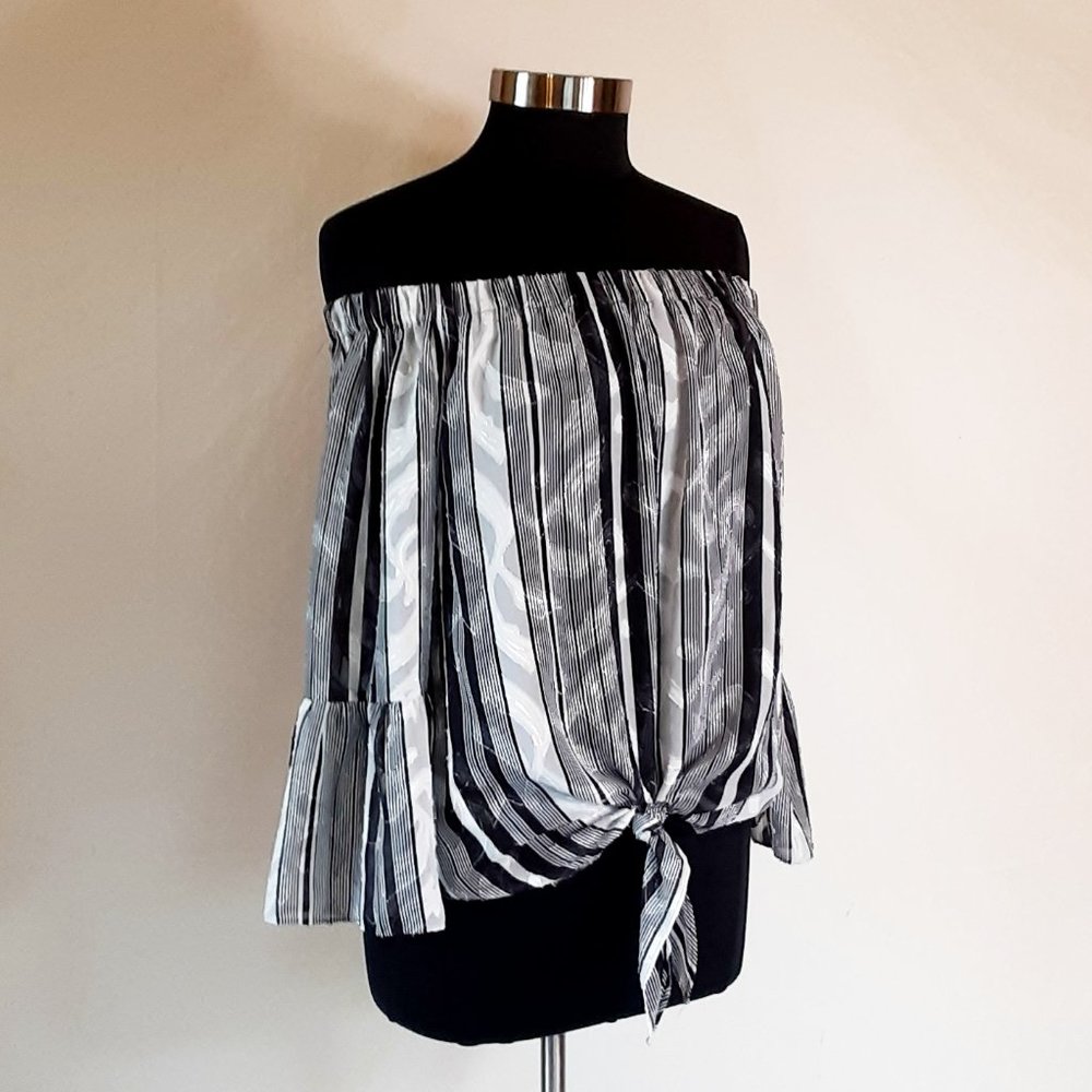 Roz & Ali Off The Shoulder Blouse - Picture 6 of 12